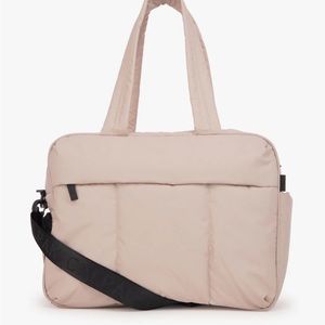 Calpak luka duffle, NWT in Rose Quartz
